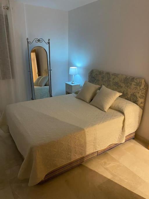 Central Estepona 3 Bed Apt With Pool And Parking Kültér fotó