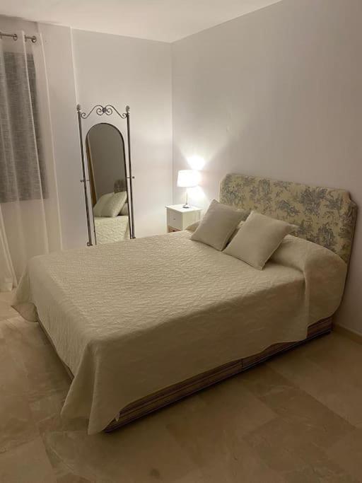 Central Estepona 3 Bed Apt With Pool And Parking Kültér fotó