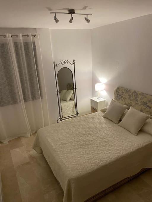 Central Estepona 3 Bed Apt With Pool And Parking Kültér fotó